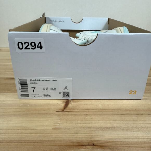 Air Jordan 1 Low Retro Sneakers Nike Sail Igloo Blue DC0774-134 Women's Size 7 - Picture 10 of 10